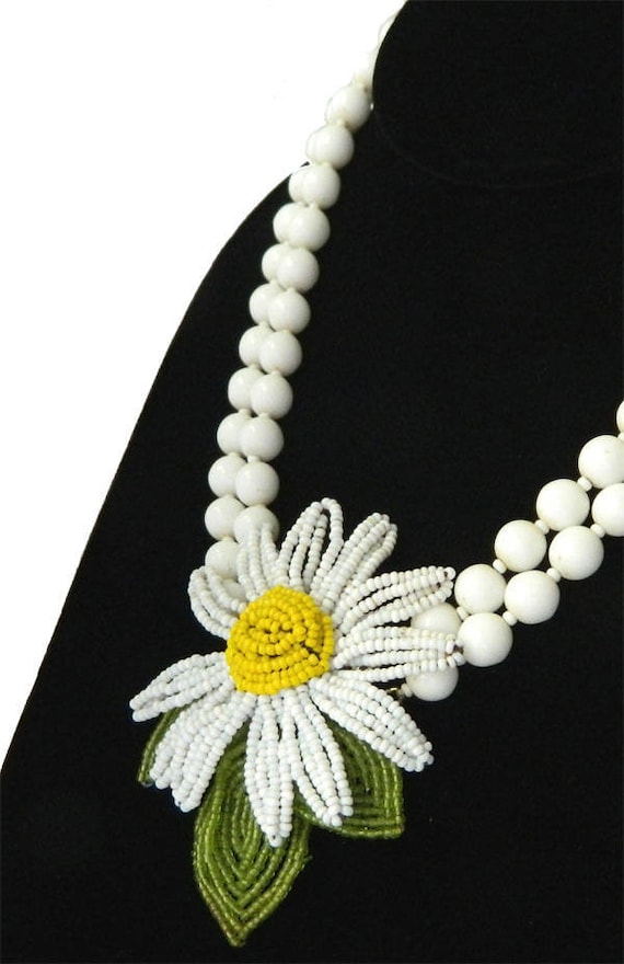 Vintage 1950s Miriam Haskell Beaded Flower Necklac