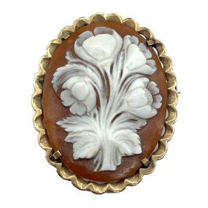 Vintage 18K Gold Cameo Brooch Pendant