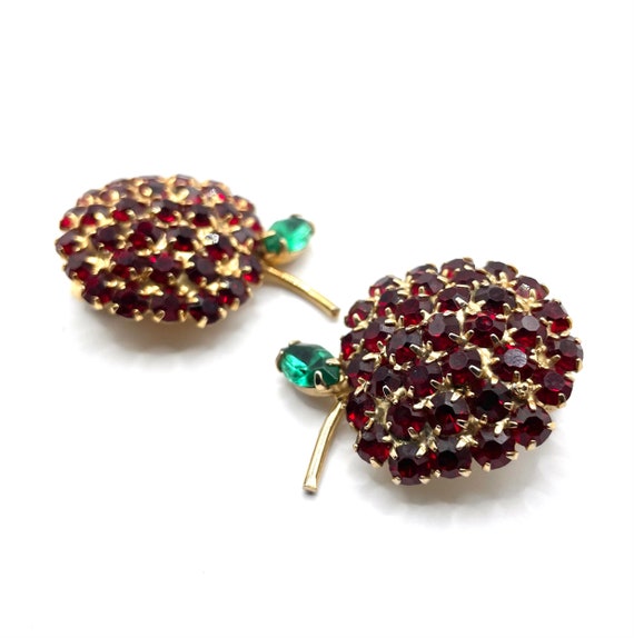 Vintage Red Apple Rhinestone Brooch and Earring S… - image 10