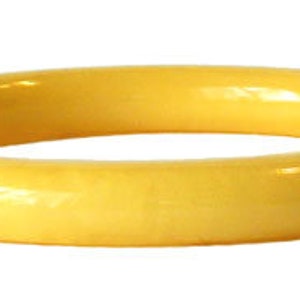 Vintage Butter Yellow Bakelite Bangle Bracelet image 1