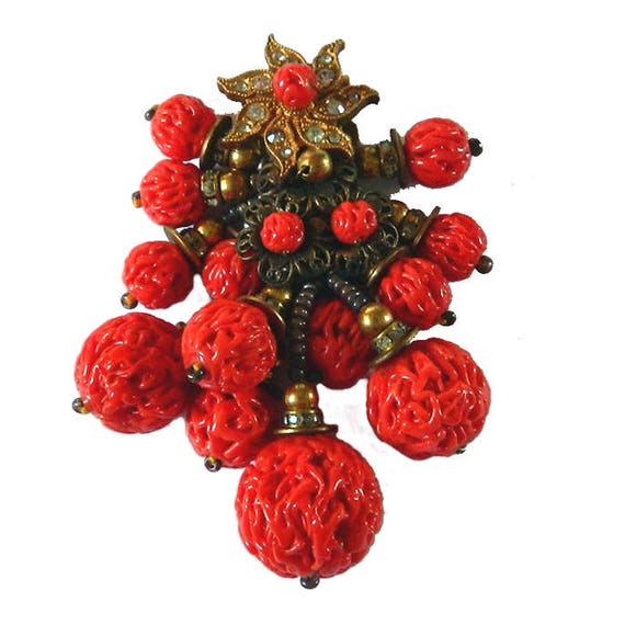 Vintage 1930's Miriam Haskell Faux Coral Dress Clip