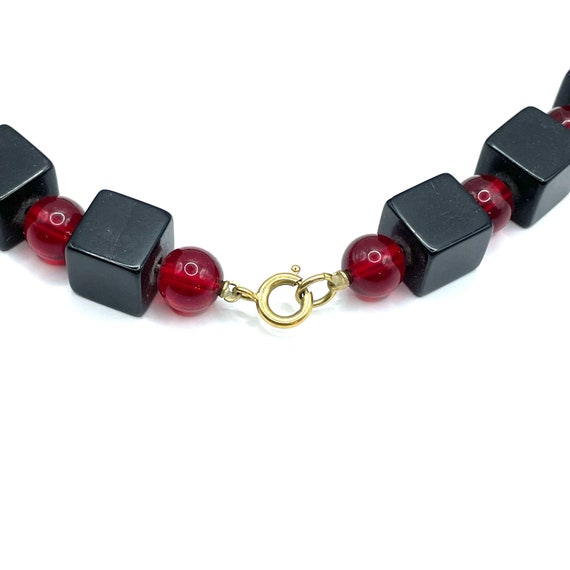 Vintage 1930s Bakelite Cube Beaded Necklace - image 9