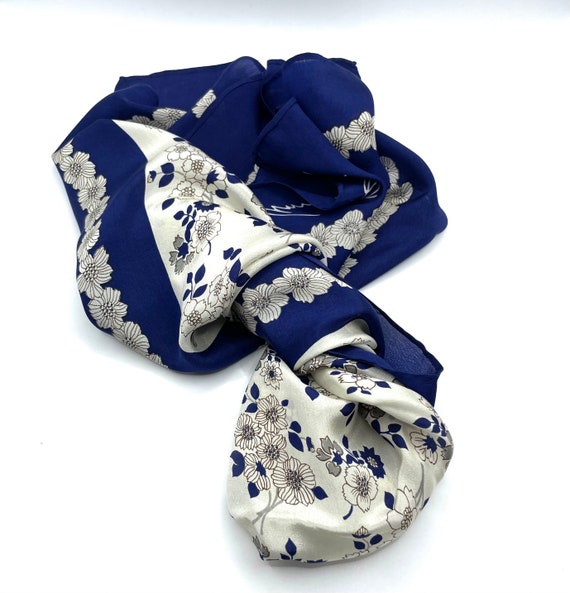 Vintage Silk Designer Scarf Flowers Anne Klein - image 5