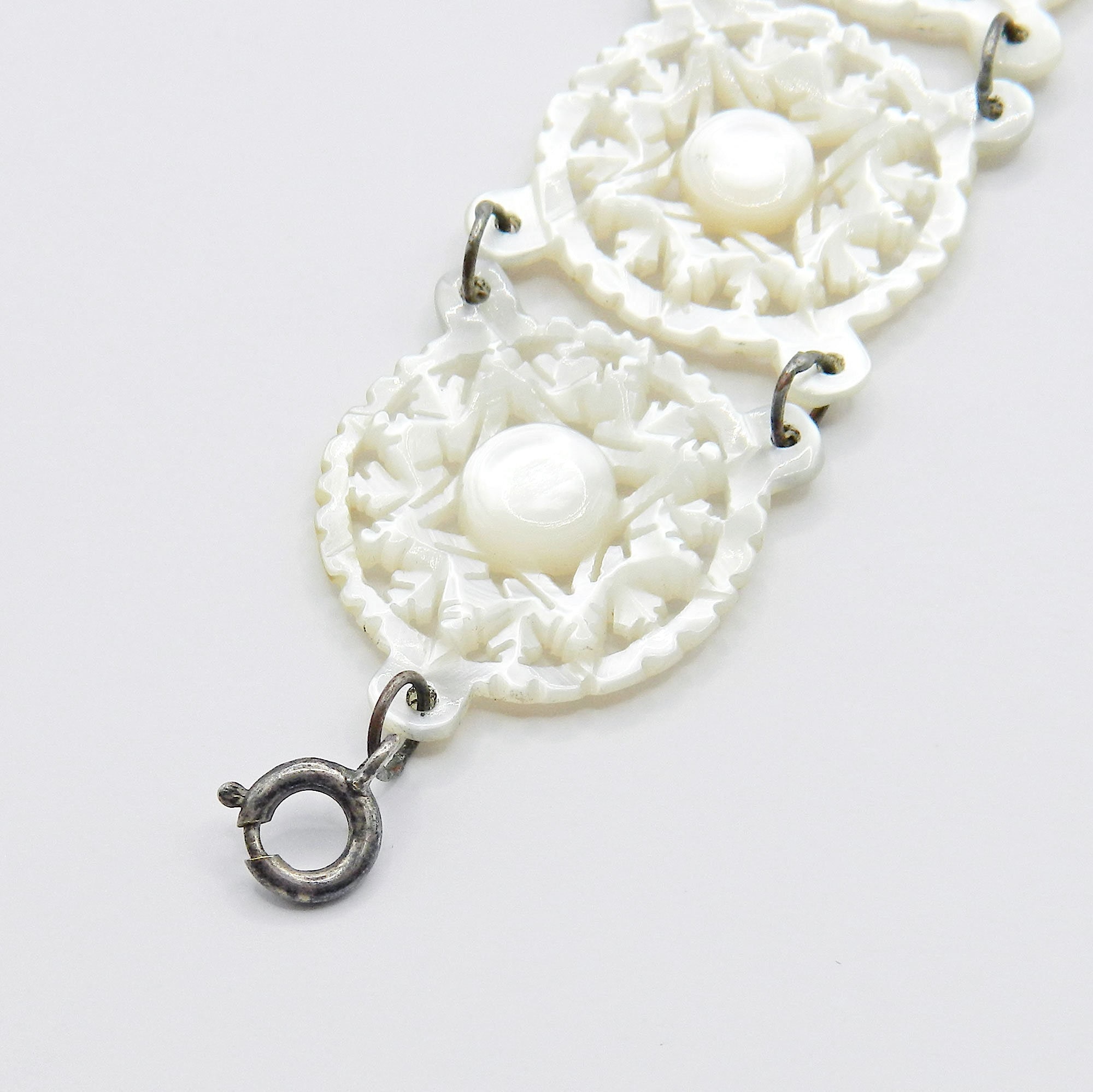Bracelet Vintage En Bois Sculpté Et Incrustations Nacre - Occasion Bon état