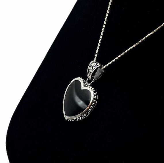 人気【VINTAGE HOLLYWOOD】Silky Black n Pearl Heart Necklace 人気【VINTAGE HOLLYWOOD】Silky Black n Pearl Heart Necklace