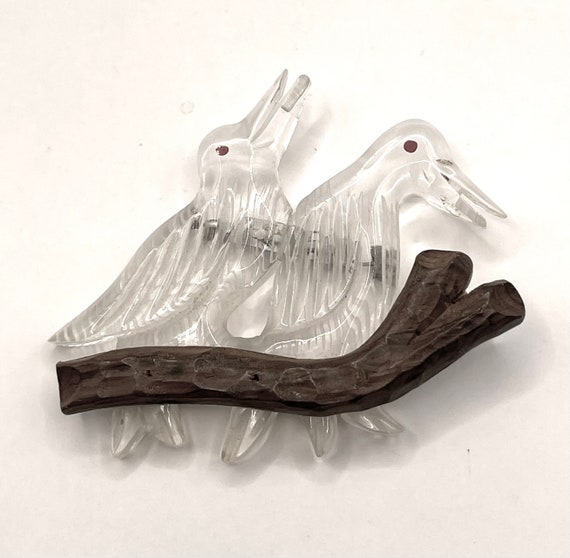 Vintage 1940s Lucite Bird Brooch Artisan Carved - image 5