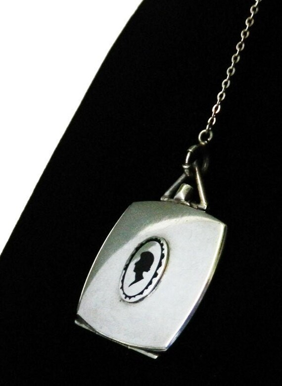 Vintage 1920's Silver Locket Pendant Necklace Came