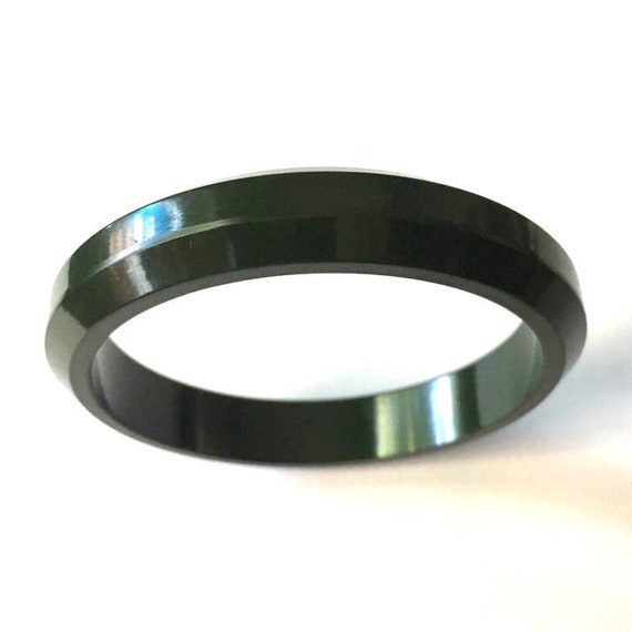 Vintage 1920s Beveled Green Bakelite Bangle Bracel