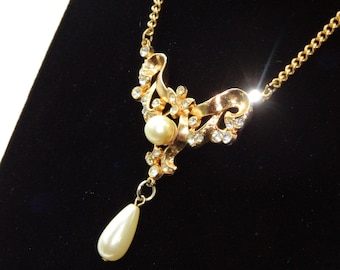 Vintage 1950s Coro Rhinestone and Faux Pearl Necklace