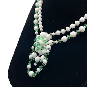 Vintage 1950s Beaded Necklace