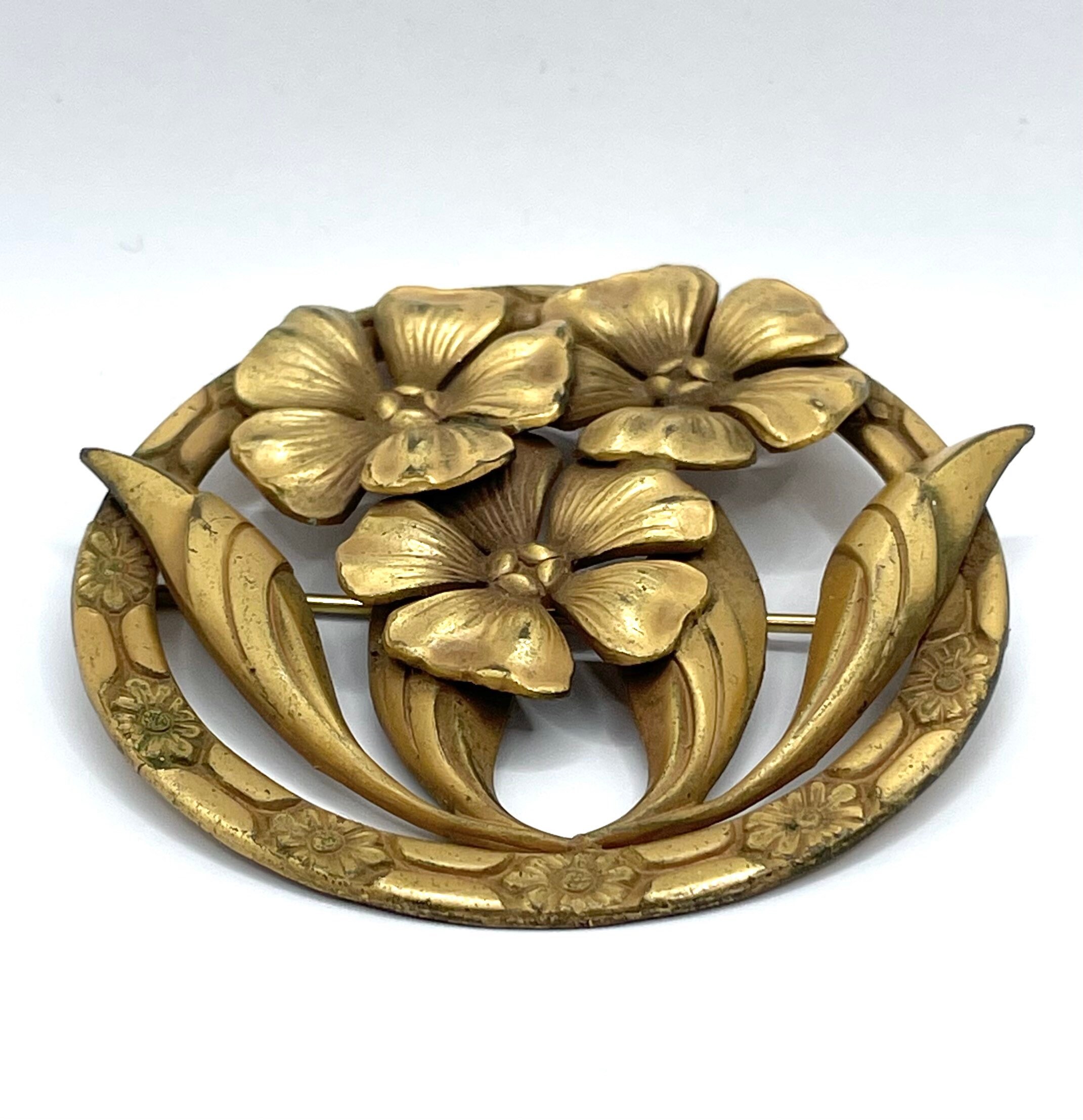 Broche Vintage En Celluloïd Sculpté Fleur Beige - Ancienne, Sans Marque - Occasion "dans Son Jus"