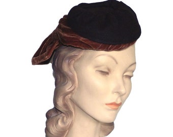 Vintage 1940s Tilt Hat