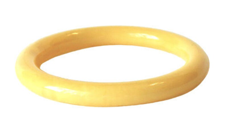 Vintage Butter Yellow Bakelite Bangle Bracelet image 7