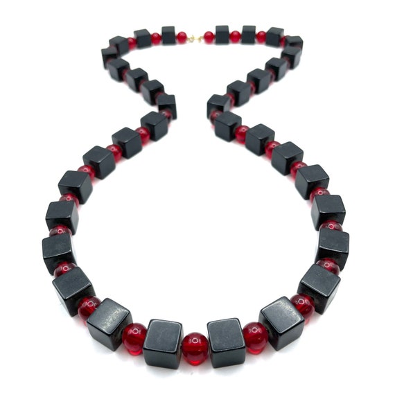 Vintage 1930s Bakelite Cube Beaded Necklace - image 7