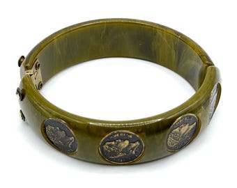 Vintage 1940s Bakelite Clamper Bangle Bracelet