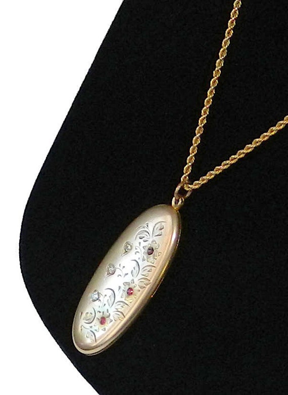 Antique Edwardian Locket Pendant Necklace