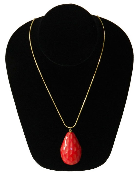 Vintage Red Bakelite Pendant Necklace - image 3