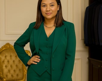 Women’s Emerald Green Pantsuit | 3 Piece Blazer, Vest & Trousers | Tailored Business Suit | Formal Office Wear | Custom Made women Suit Set