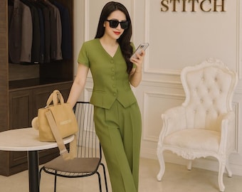 Elegante olijfgroene damesbroekpakset – blazer met korte mouwen en wijde broek | Zakelijke outfit, kantoorkleding, werkkledingset, damesvest
