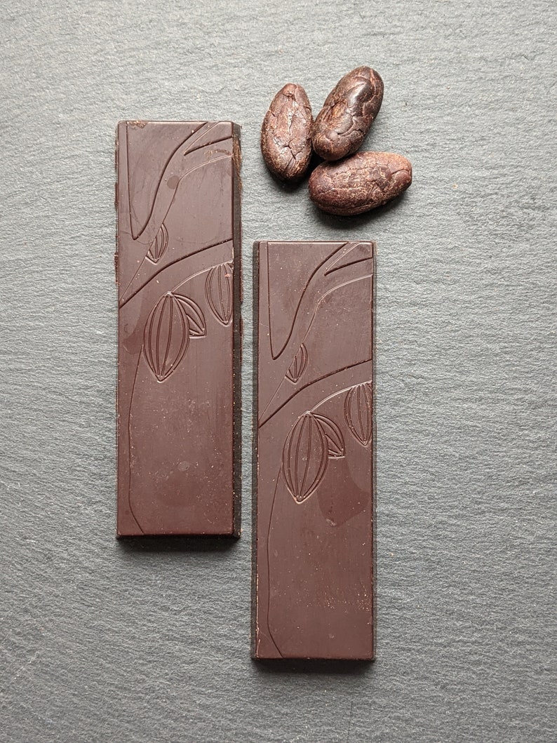100 cacao chocolate bar