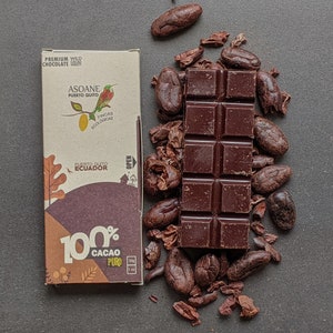 100% unsweetened organic dark chocolate (30g net weight)