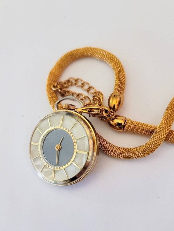 Vintage Endura Swiss Pendant Pocket Watch Mother of Pearl Necklace