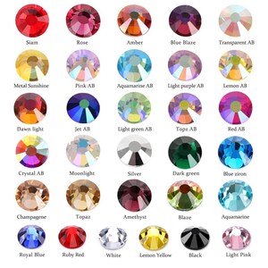 Puede incluir: Una colecci&oacute;n de pedrer&iacute;a redonda y colorida en varios tonos, incluyendo rojo, azul, amarillo y verde. Cada pedrer&iacute;a tiene un nombre &uacute;nico, como "Siam", "Rose" y "Amber". La imagen muestra una variedad de colores y estilos.