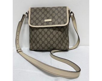 Gucci GG Supreme Beige Messenger Crossbody Bag With COA