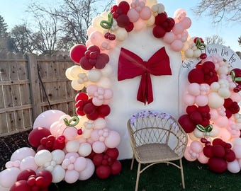 Kit de arco de globos de cerezas de 147 piezas, guirnalda de cerezas rosas y rojas para baby shower, cumpleaños de verano y decoración de bodas.