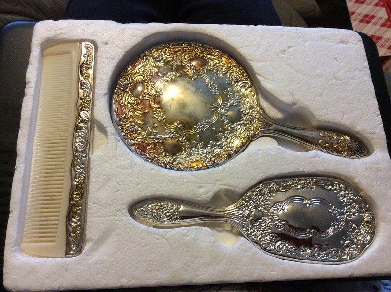 Silver Plated 3 Piece Dresser Set Fluted Design Still Packaged Image 0