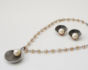 Pearl and Shell Jewelry Set - Necklace and Earrings - Silver - Vintage