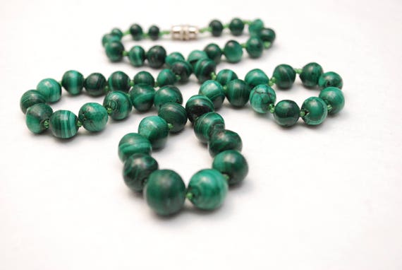 Vintage Green Malachite Beaded Necklace - Genuine… - image 1