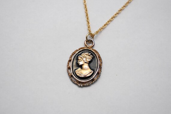 Vintage Enamel and Gold Tone Cameo Pendant Neckla… - image 3