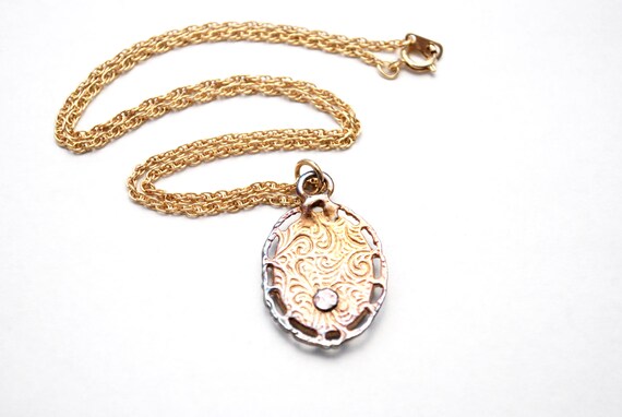 Vintage Enamel and Gold Tone Cameo Pendant Neckla… - image 5