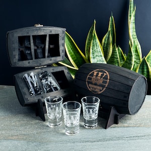 Personalized Groomsmen Shot Glasses Set, Wooden Barrel Box with custom Shots, Custom Engraved Gift Set for Men, Groomsman gift