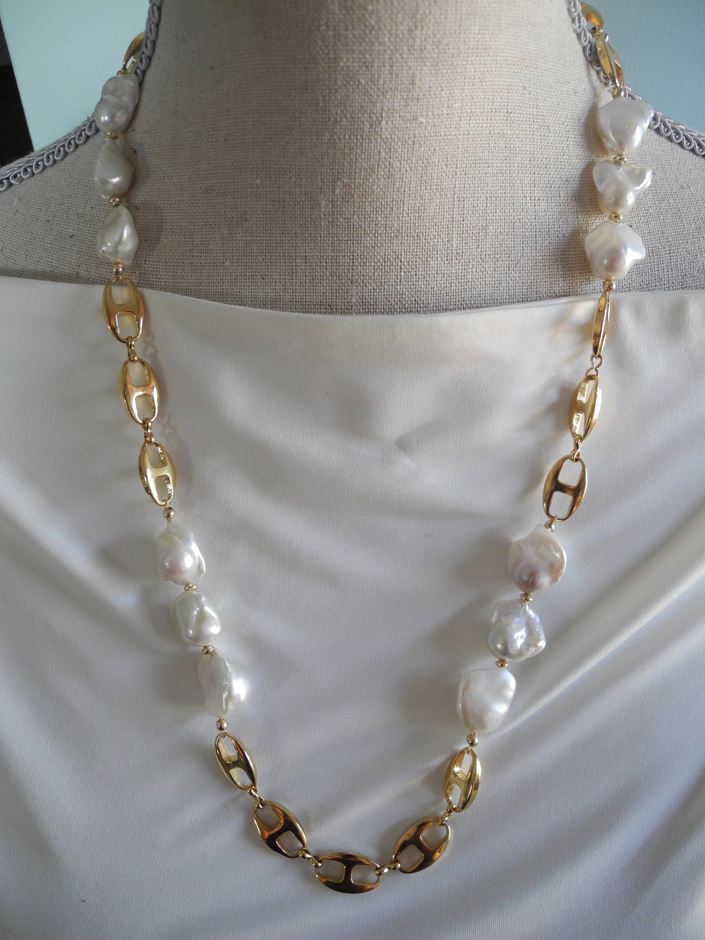 Baroque pearl necklace with gold anchor chain | Etsy