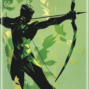 Puede incluir: Ilustración de una figura con traje verde y negro, tensando un arco y una flecha. El fondo es verde claro con detalles de hojas y oro. La figura está silueteada, con detalles en tonos verdes.