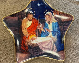 Franklin Mint Star of Bethlehem Nativity Star Shaped Porcelain Collector Plate