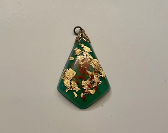Vintage Green Resin Gold Leaf Flake Kite Shaped Pendant Bohemian Jewelry