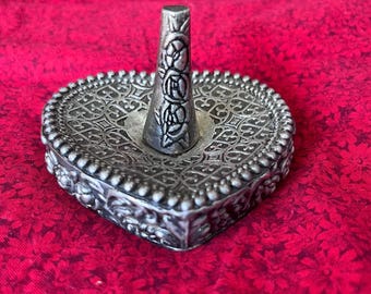 Vintage Heart Ring Holder Silver Tone Embossed Filigree Rose Floral Jewelry Dish