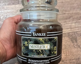 Yankee Candle Mistletoe Housewarmer Scented Jar Candle 14.5 oz Holiday Green