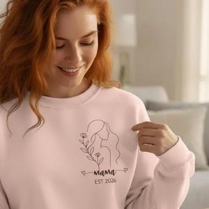 Gepersonaliseerde trui voor moeders met jaartal | EST 2026 Sweatshirt | Cadeau voor moeder, verjaardagscadeau