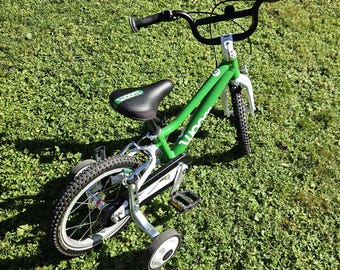 Woom 2 Training Wheel Adapter – 3D Printable Bike Accessory (STL/3MF Files)