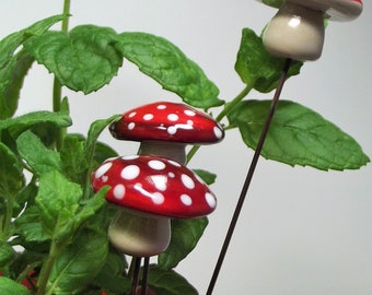 Glass Mushroom Lampwork Glass Toadstool Plant Stake and Yard Art