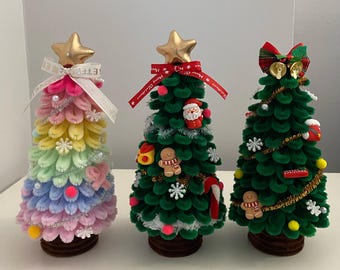 Handgefertigter Mini-Weihnachtsbaum mit LED-Beleuchtung