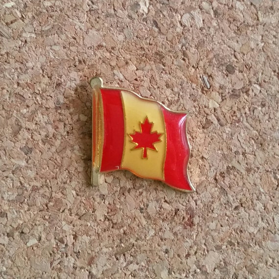 Canadian Flag Vintage Enamel Pin | Canada | Maple… - image 1