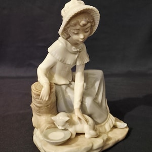Lladro NAO &quot;Girl with Kitten&quot;