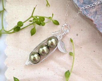 Three Peas in a Pod Necklace, Pea Pod Necklace, 3 Peas in a Pod Friendship Necklace, Three Peas in a Pod Sisters Necklace