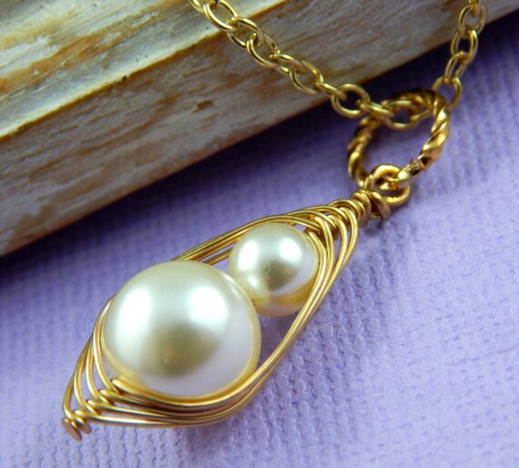 Child Necklace Mothers Necklace Pea Pod 