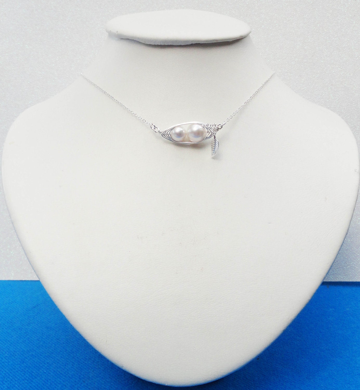 Mother and Child Sterling Silver Pea Pod Necklacesideways - Etsy